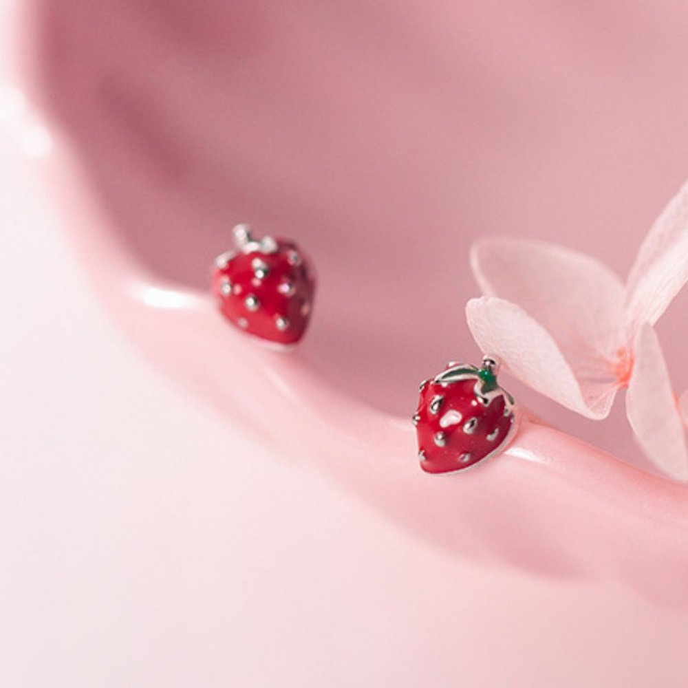 Strawberry Earrings - Picture 2 of 14